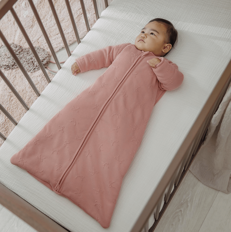 Gigoteuse bébé Studio Bow Rose Meyco Baby 60 cm avec manches zippées