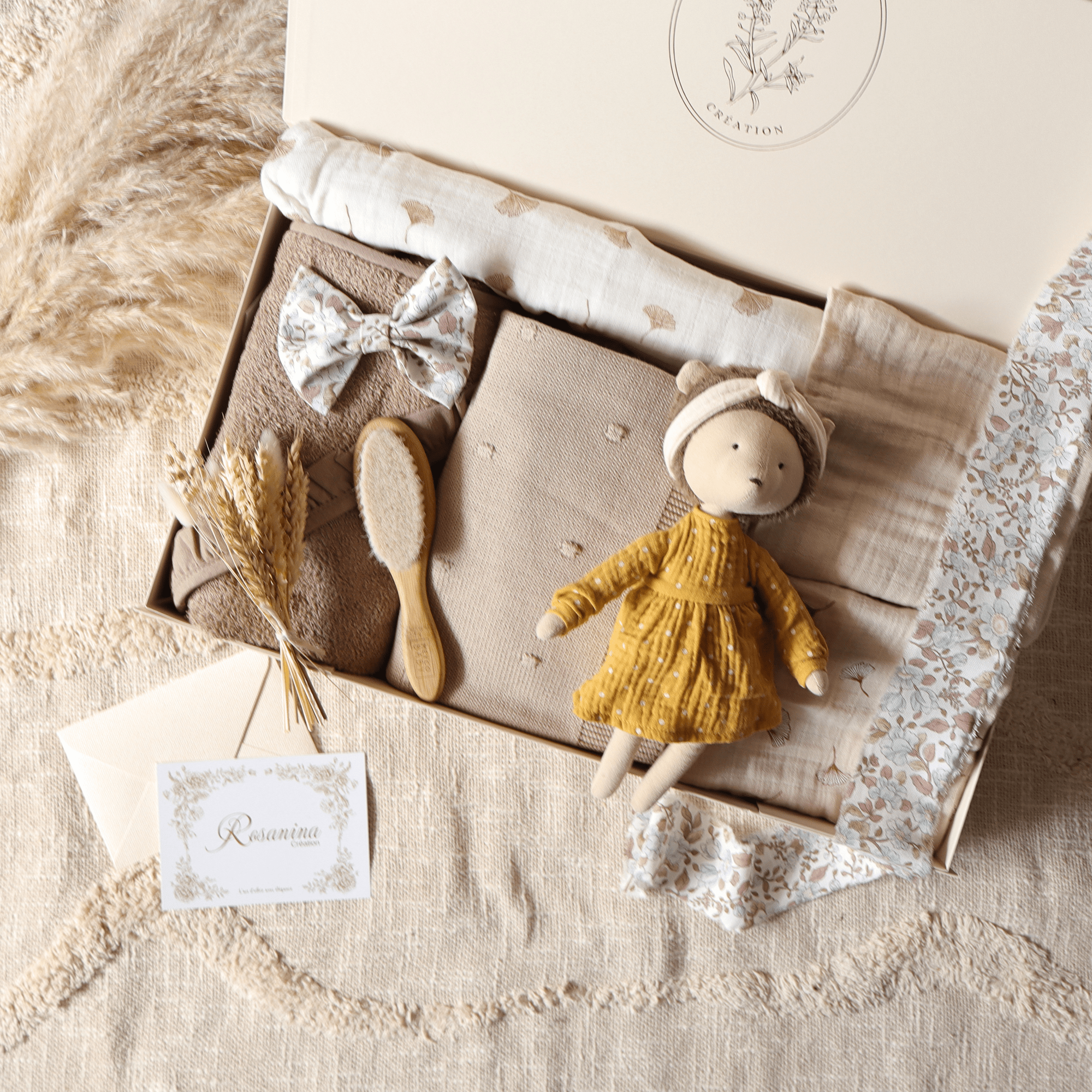 Coffret Naissance Essentiel - Émie - cadeau naissance prêt à offrir - Rosanina Création