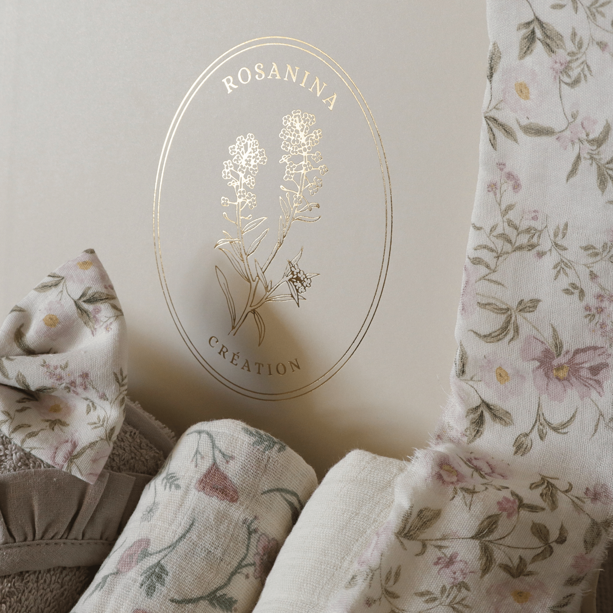 Coffret Petite Attention Signature - Anne - cadeau naissance prêt à offrir - Rosanina Création