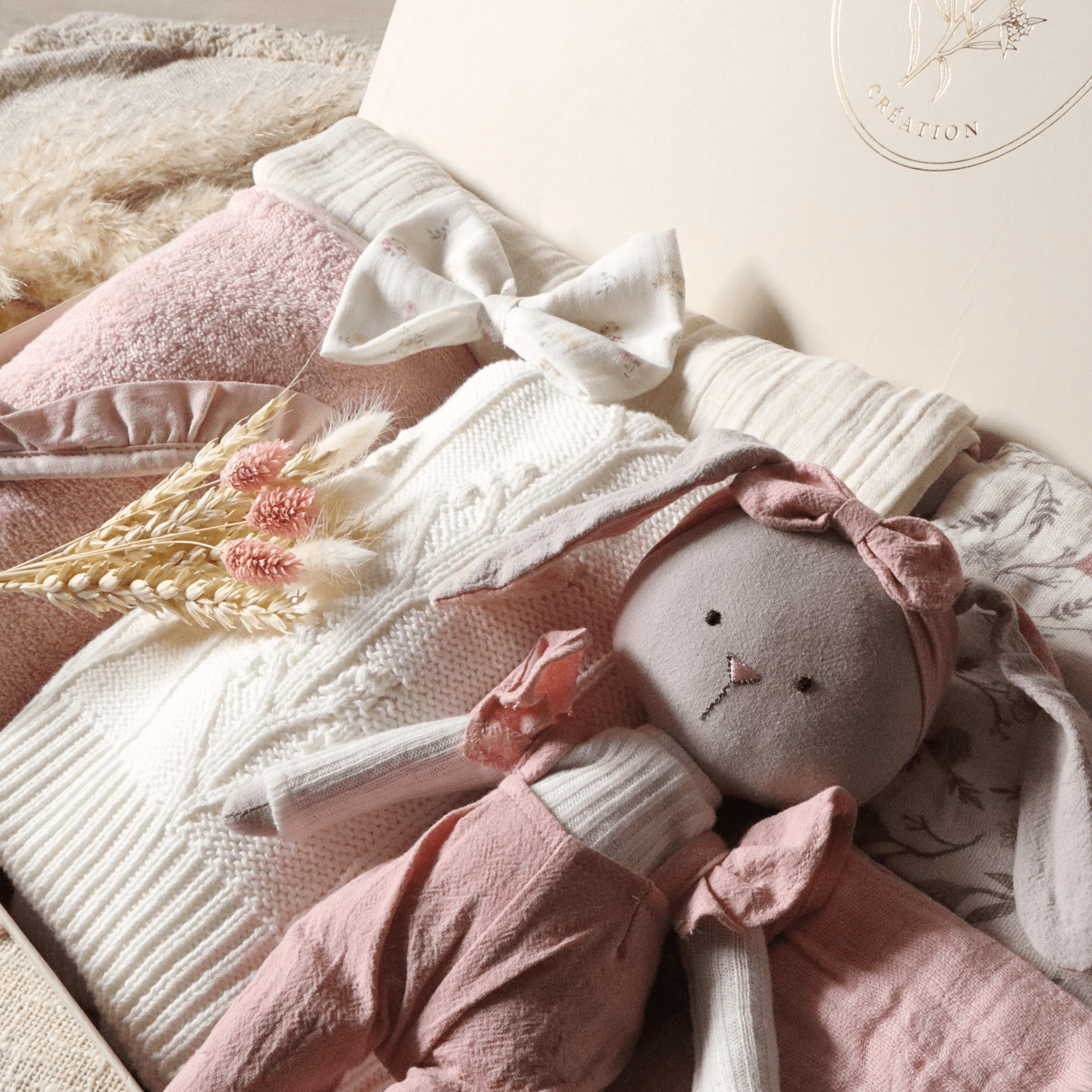 Coffret naissance Essentiel - Gladys - cadeau naissance prêt à offrir - Rosanina Création