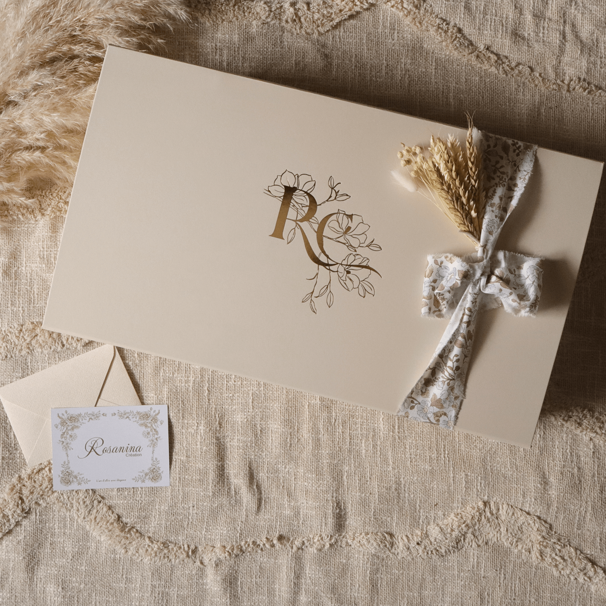 Coffret Naissance Essentiel - Émie - cadeau naissance prêt à offrir - Rosanina Création