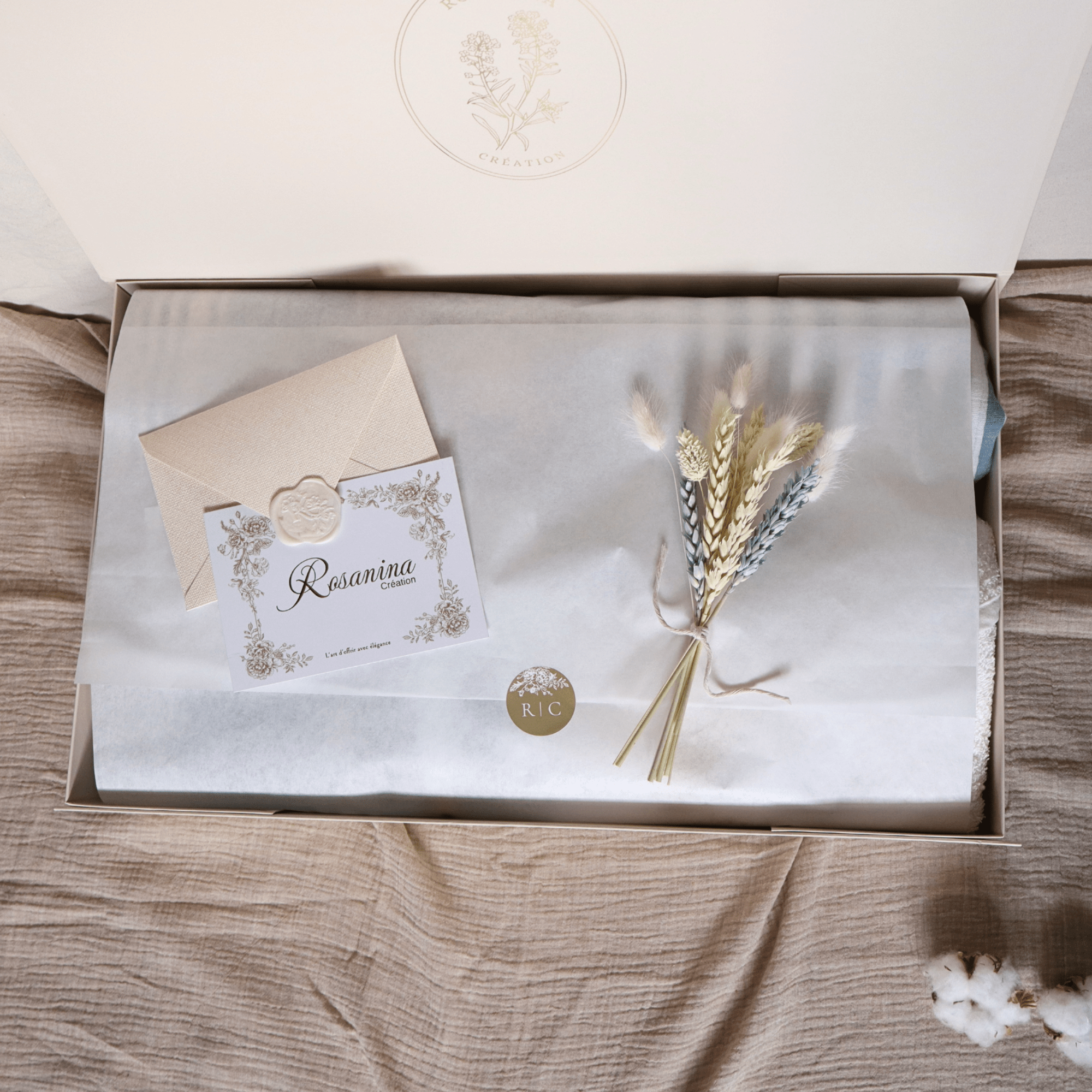 Coffret Naissance Essentiel - Bleu naturel - cadeau naissance prêt à offrir - Rosanina Création