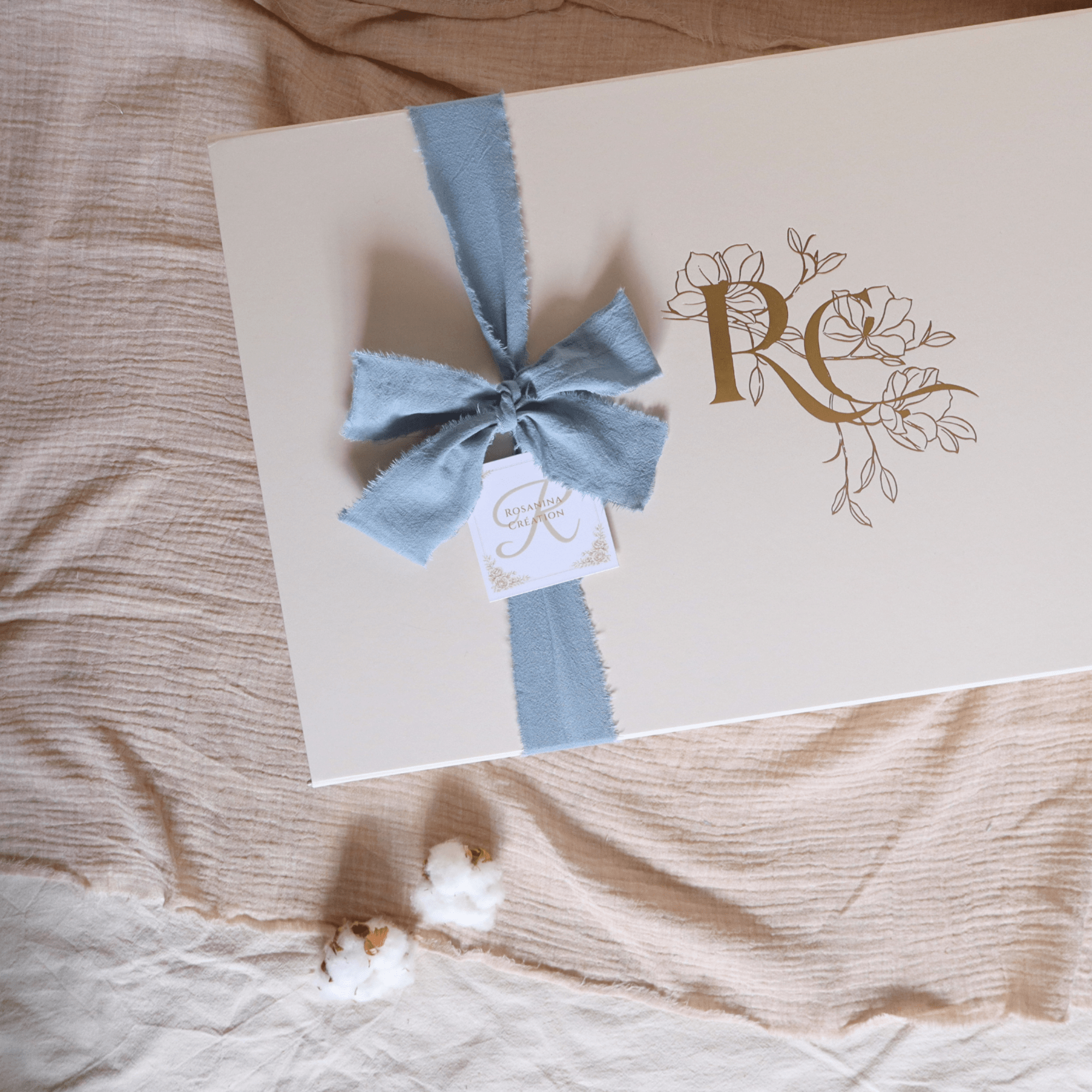 Coffret Naissance Essentiel - Bleu naturel - cadeau naissance prêt à offrir - Rosanina Création