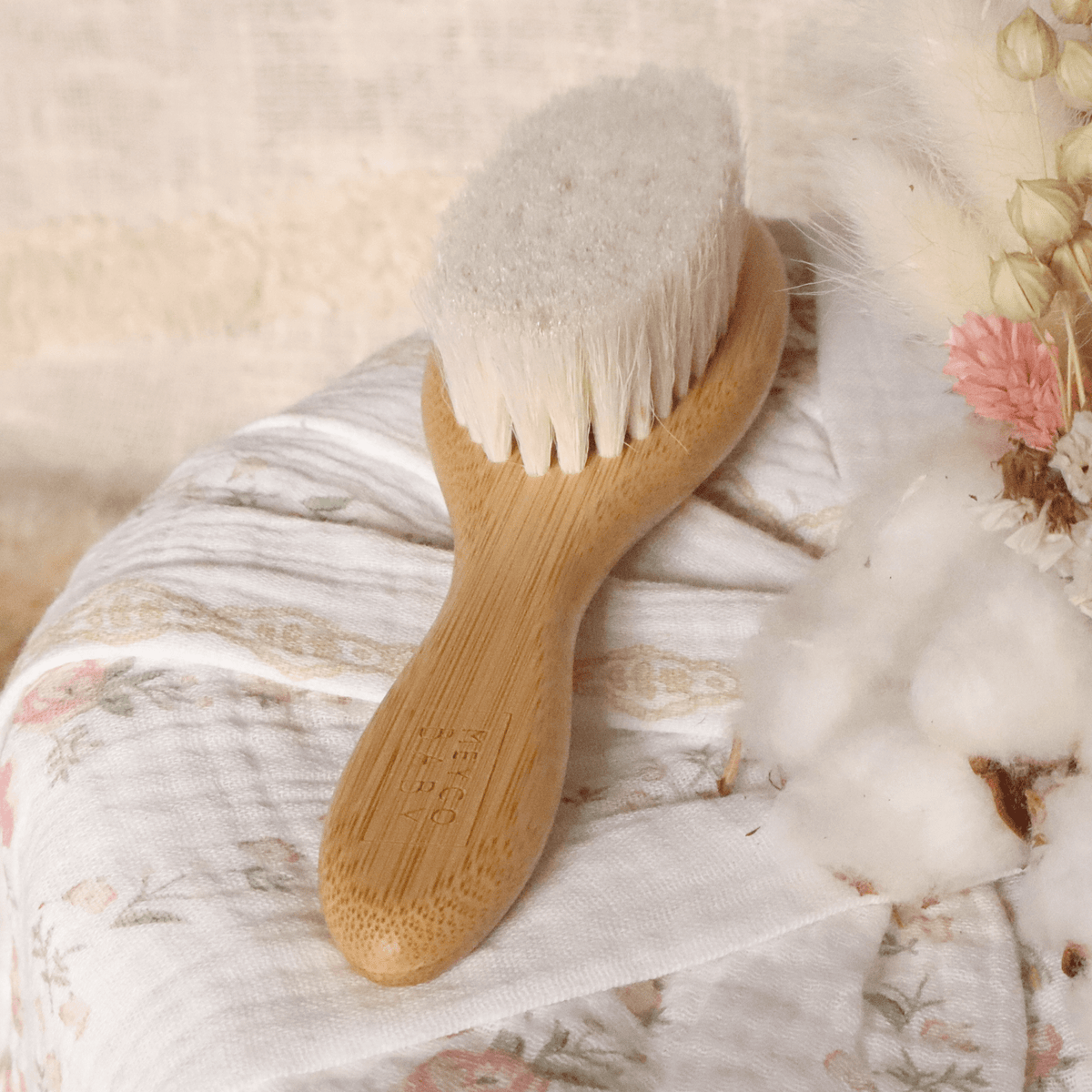 Gâteau de Couches Essentiel – Emma - cadeau naissance prêt à offrir - Rosanina Création