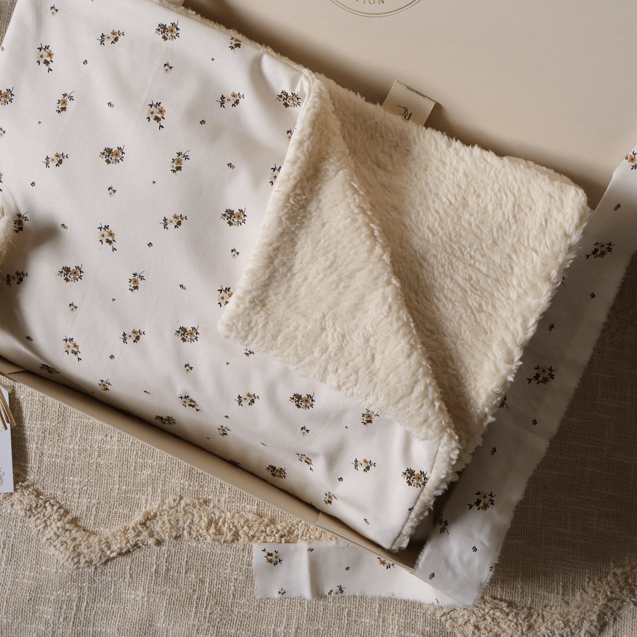 Coffret couverture d'appoint Atelier - Louise - cadeau naissance prêt à offrir - Rosanina Création
