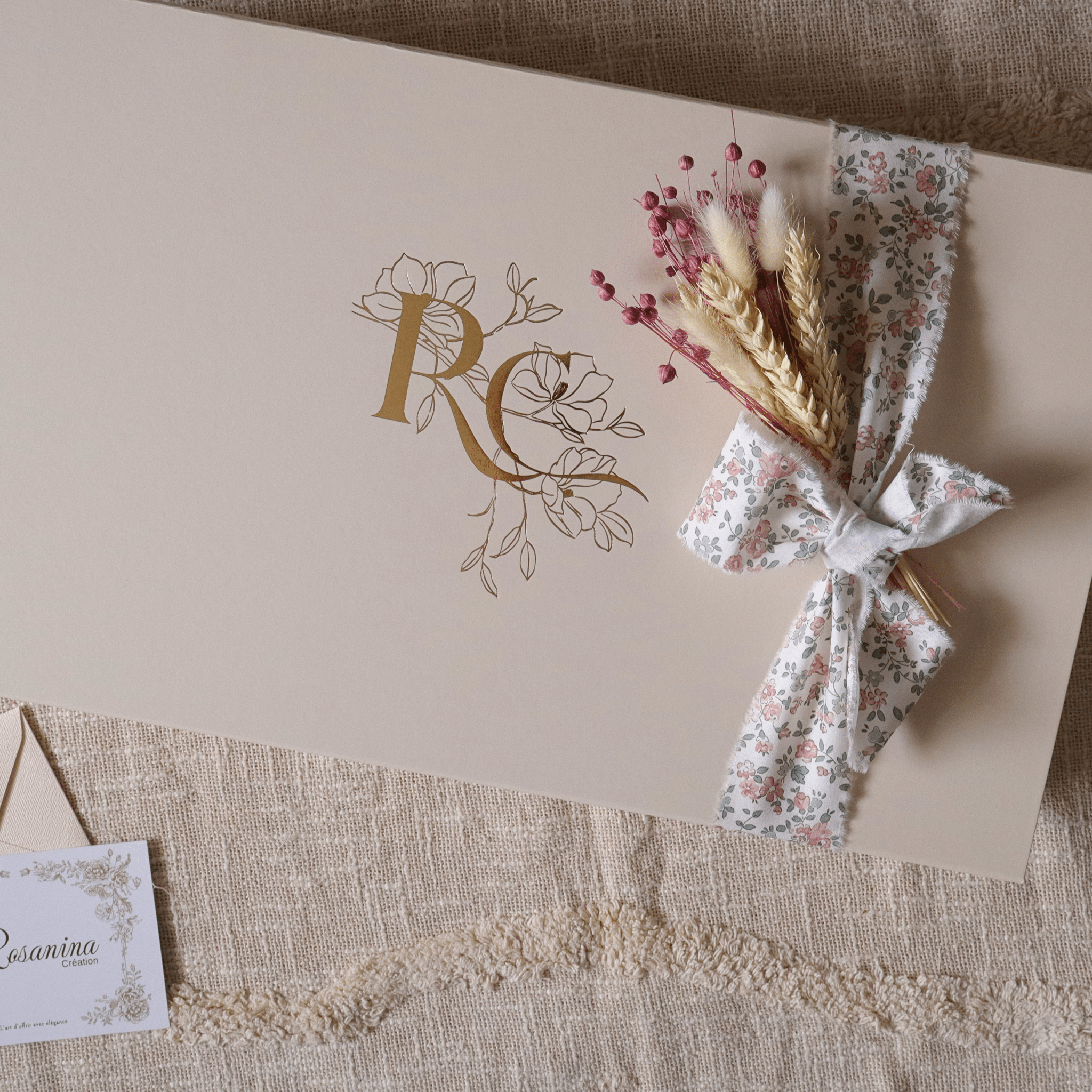 Coffret Bouquet Prestige - Bélinda - cadeau naissance prêt à offrir - Rosanina Création