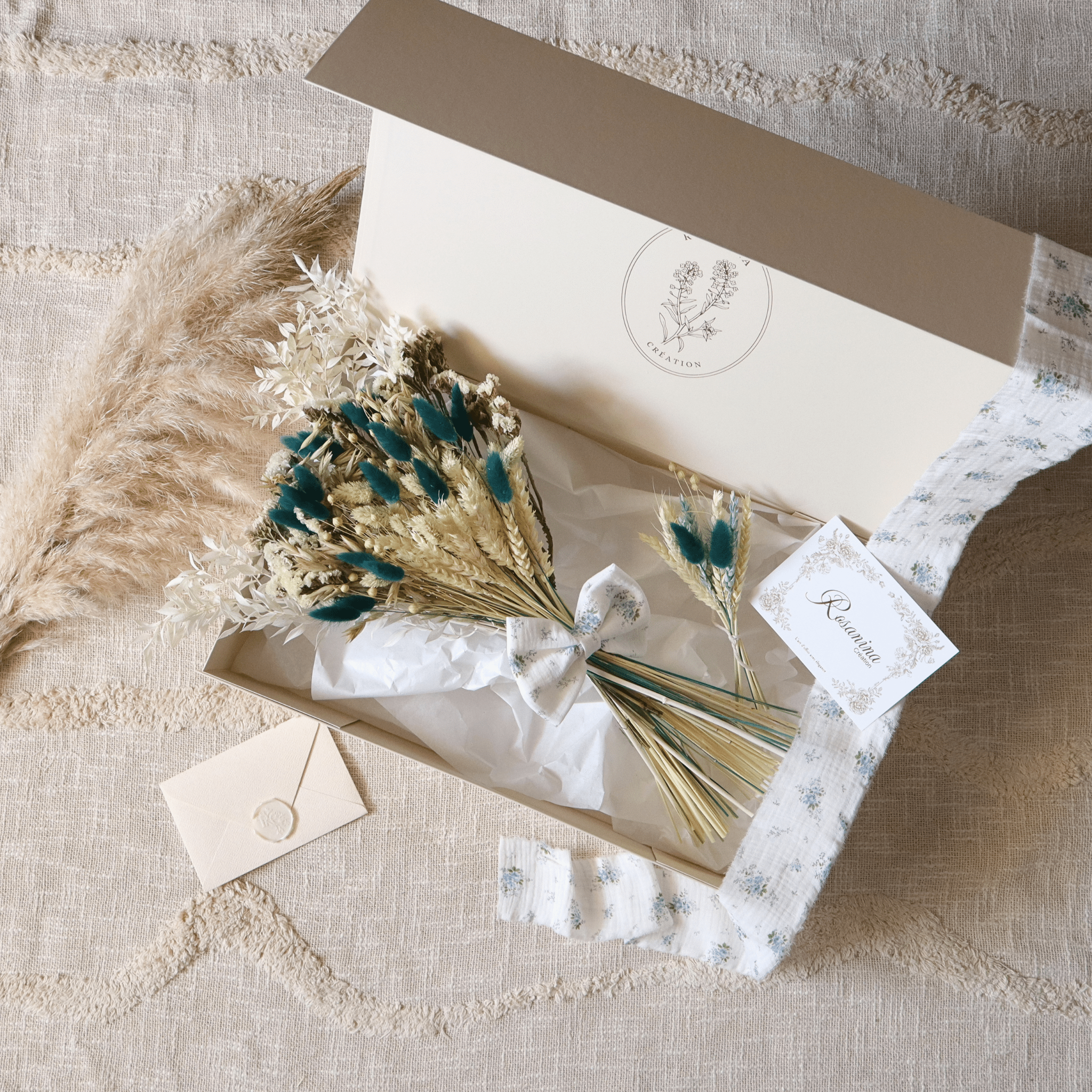 Coffret Bouquet - Constance - cadeau naissance prêt à offrir - Rosanina Création