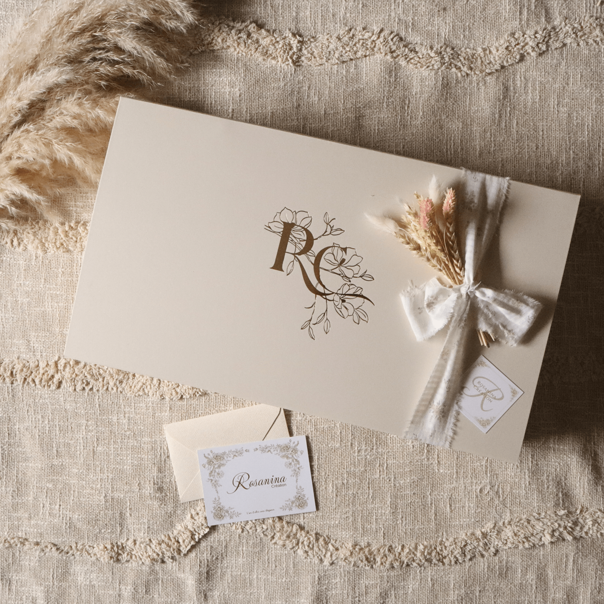 Coffret naissance Essentiel - Gladys - cadeau naissance prêt à offrir - Rosanina Création