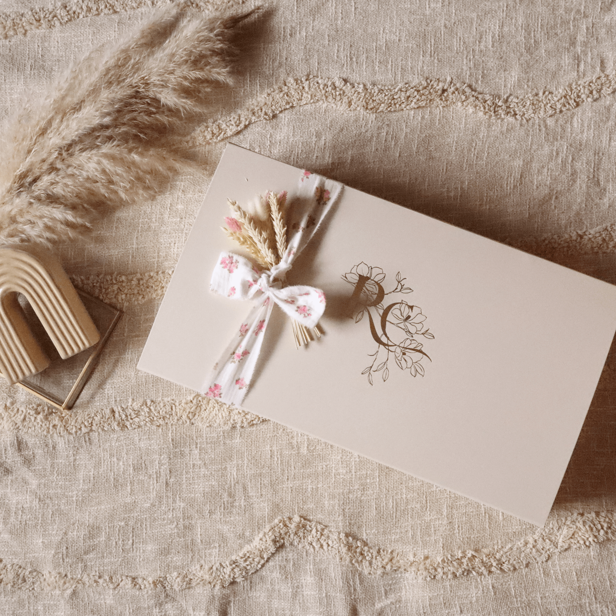 Coffret Bouquet Signature – Romance - cadeau naissance prêt à offrir - Rosanina Création
