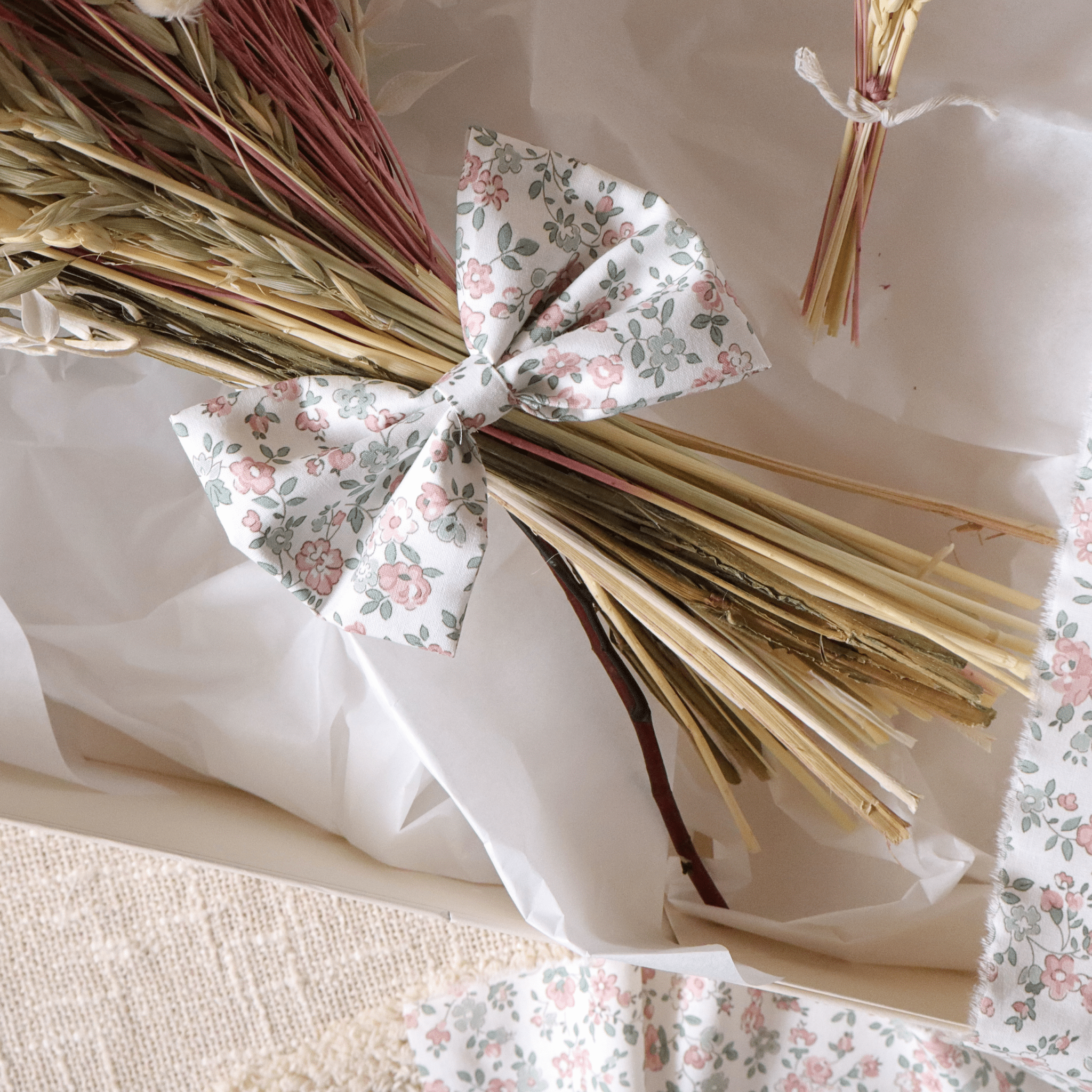Coffret Bouquet Prestige - Bélinda - cadeau naissance prêt à offrir - Rosanina Création