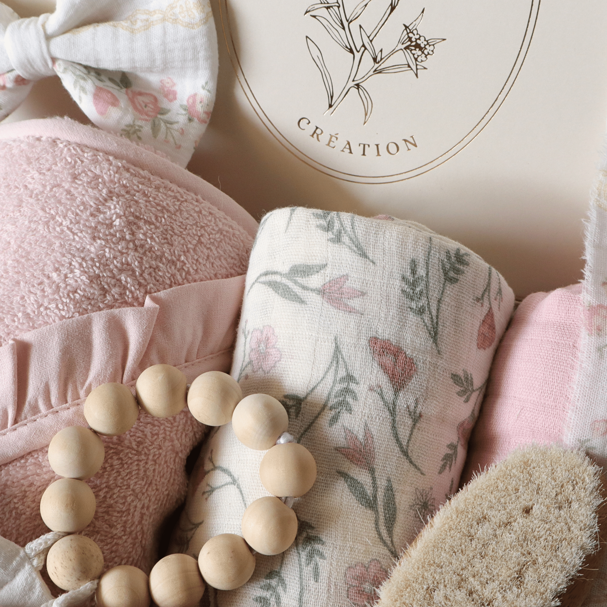 Coffret Petite Attention - Camille - cadeau naissance prêt à offrir - Rosanina Création