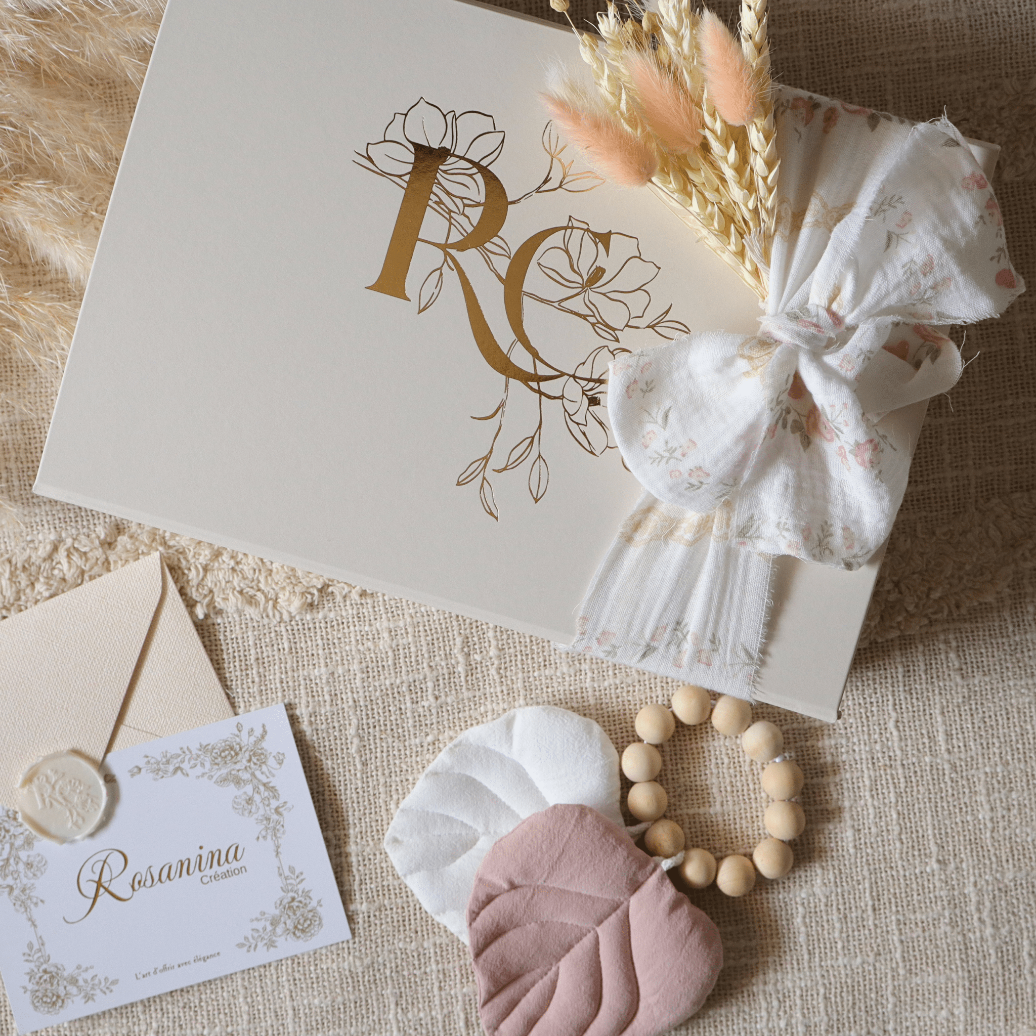 Coffret Petite Attention - Camille - cadeau naissance prêt à offrir - Rosanina Création
